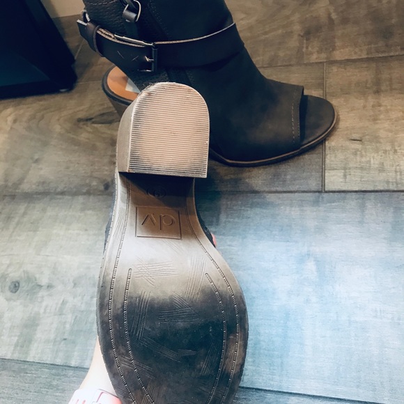 Open Toe Heeled Boots - Picture 4 of 5